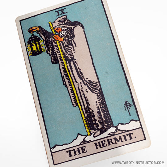 The Hermit tarot card meaning, Element Earth in tarot